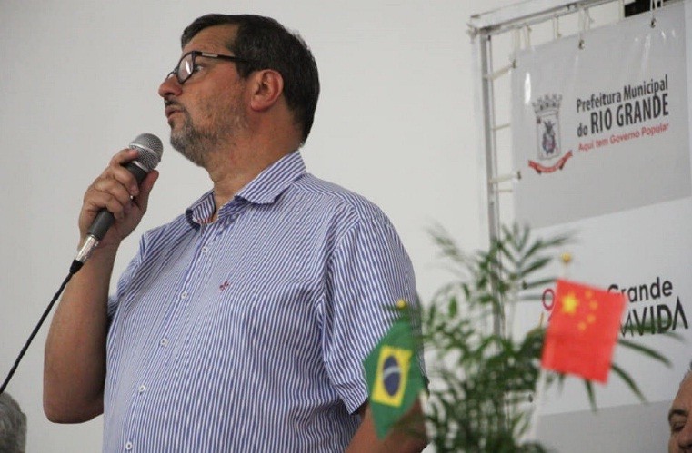 Escritório de advocacia do ex-prefeito Alexandre cobra judicialmente dívidas da sua própria gestão