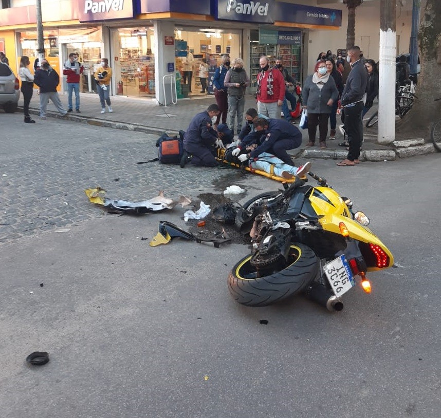 Acidente deixa motociclista ferido no Cassino