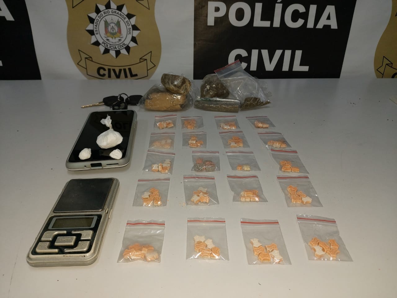 Polícia Civil prende mulher e apreende drogas e carro no BGV