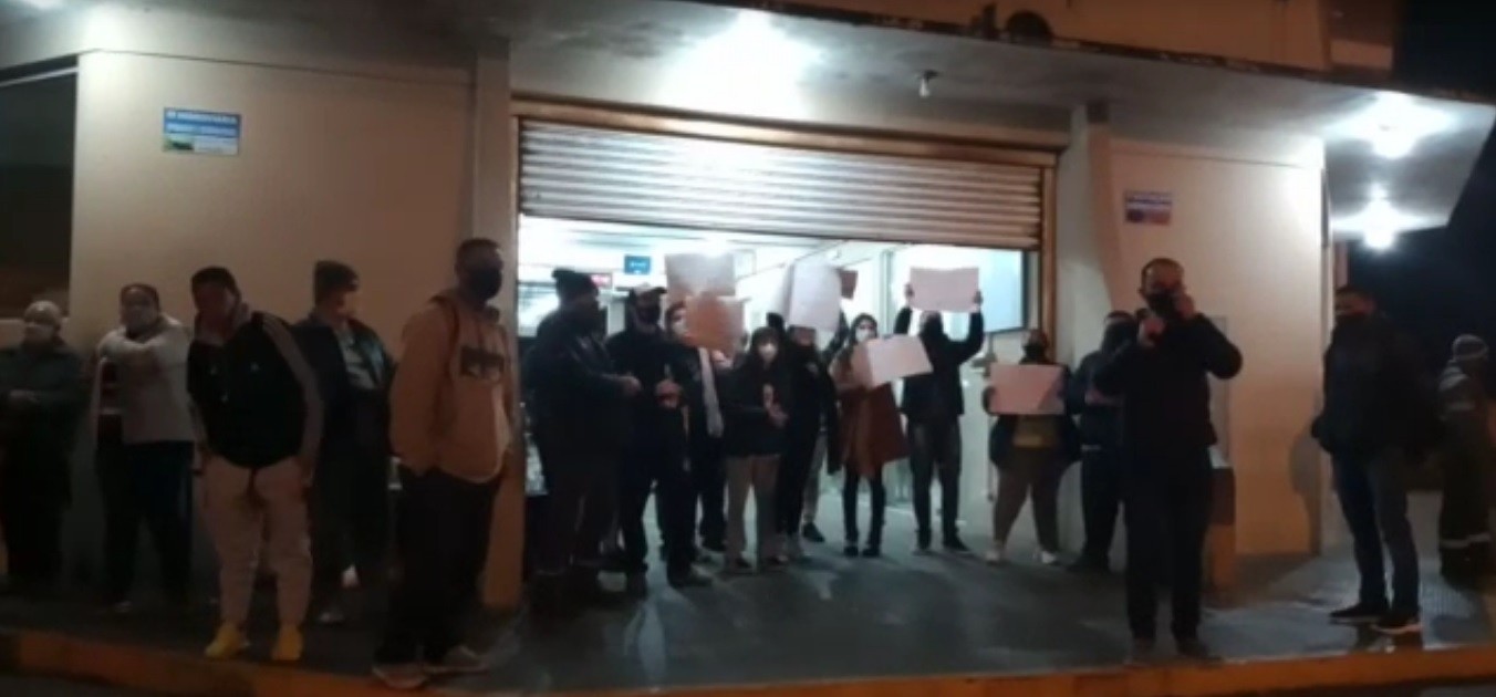 Manifestação marca madrugada na hidroviária de SJN e tarifa da travessia permanece em R$ 4,50; confira os vídeos