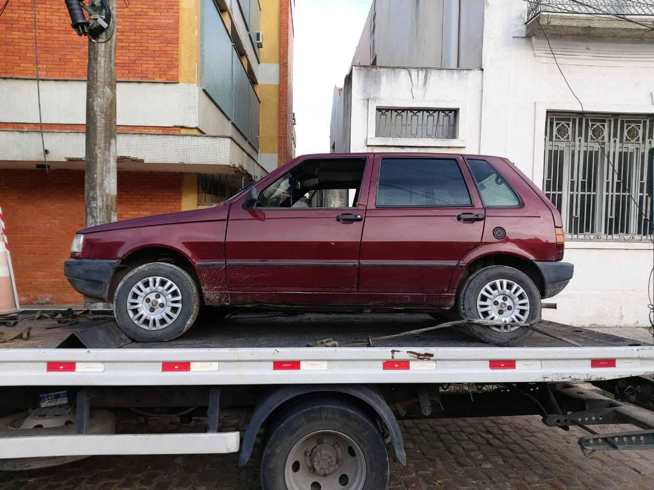 Carro que havia sido furtado em junho deste ano, é recuperado pela Polícia Civil
