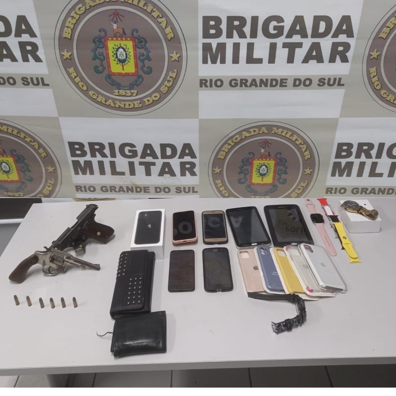 Brigada Militar recupera produtos e prende dois homens por roubo a estabelecimento comercial em Rio Grande