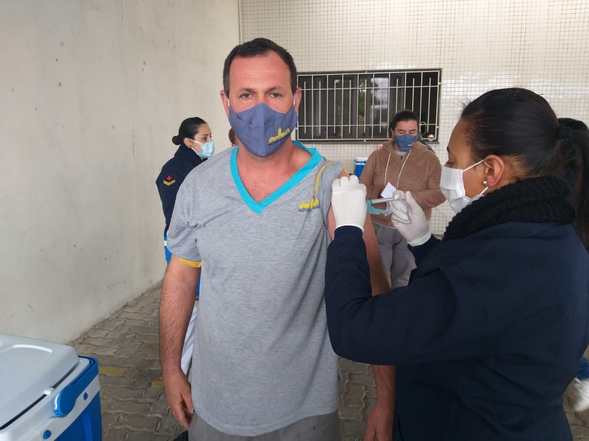 Aproximadamente 230 funcionários da Noiva do Mar foram vacinados contra a Covid-19