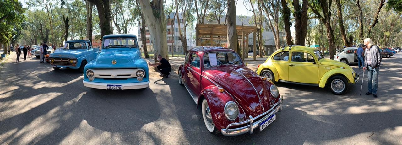 Encontro de Carros Antigos aconteceu neste domingo (8) no Balneário Cassino