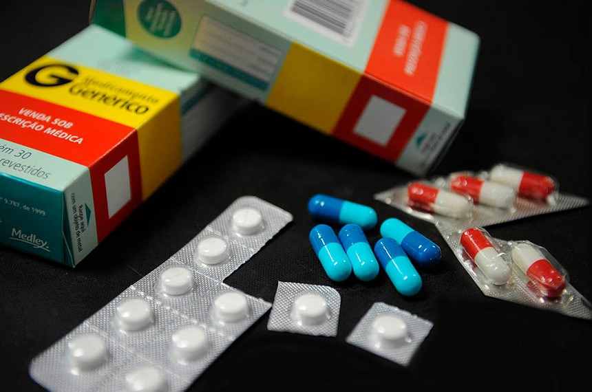 Governo do Estado repassa R$ 110 milhões e coloca em dia fornecedores de medicamentos da Saúde