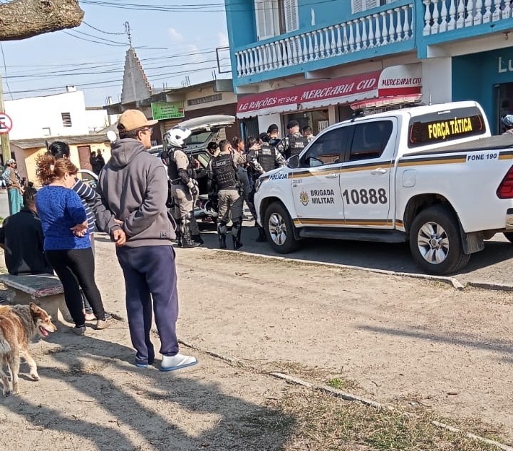 Homem é detido após tentar estuprar jovem de 12 anos no bairro Navegantes, em Rio Grande