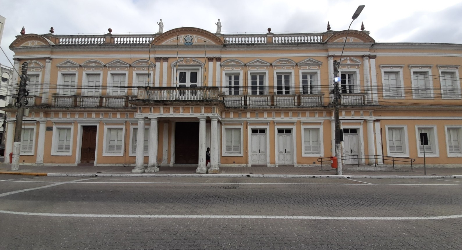 Novo decreto mantém as restrições de funcionamento de atividades das 00h às 6h em Rio Grande