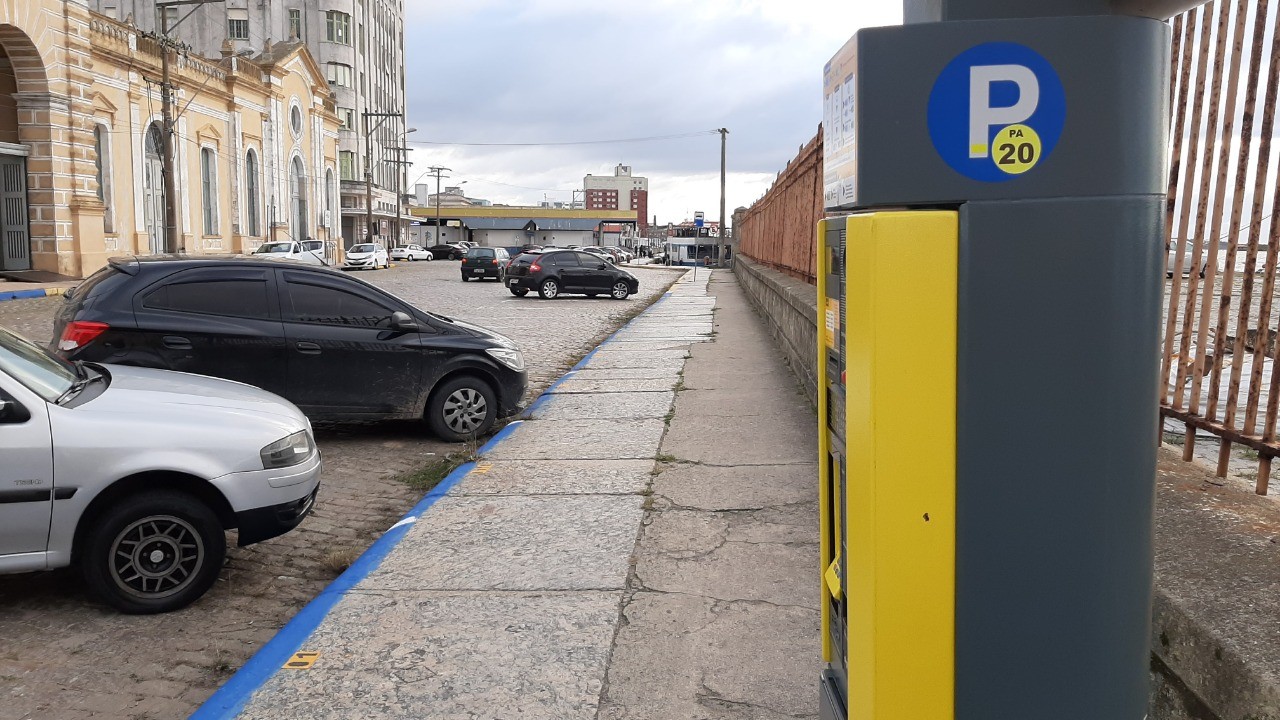 Tarifa da Zona Azul não será cobrada no sábado (31) por causa do Liquida CDL 