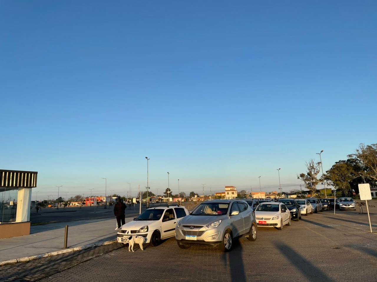 Covid-19: movimento intenso é registrado em parte dos locais de vacinação deste sábado (31) 