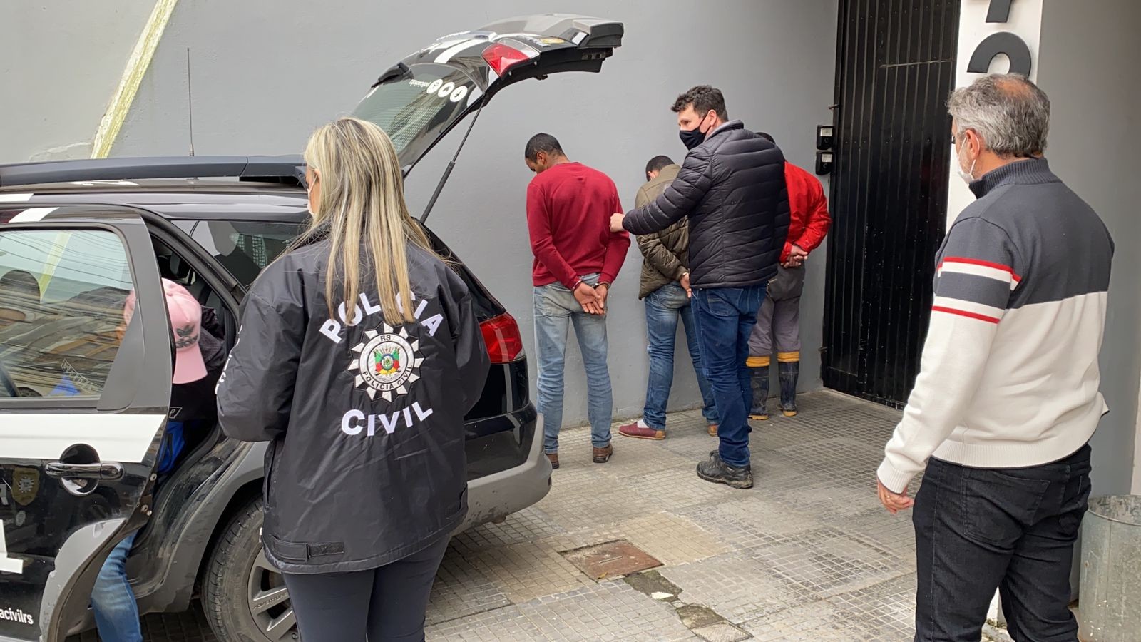 Operação de combate ao abigeato resulta em quatro prisões em Rio Grande nesta quinta-feira (9)