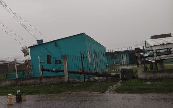 Defesa Civil atende ocorrências causadas pelo temporal em Rio Grande