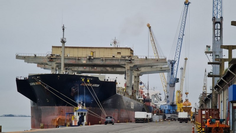 Porto do Rio Grande registrou o terceiro melhor mês dos últimos anos