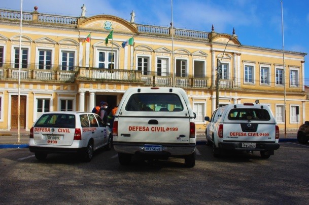 Defesa Civil do Rio Grande recebe três viaturas para qualificação dos serviços