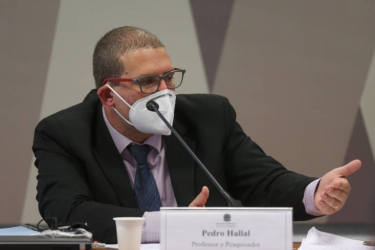 'A pandemia vai acabar na virada do ano no Brasil' garante o epidemiologista Pedro Hallal