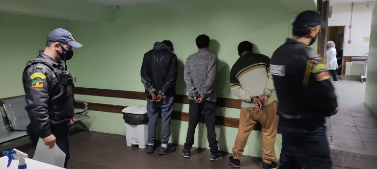 Guarda Municipal de Rio Grande prende quatro homens por furto de fios e hidrômetros durante esta madrugada (17)
