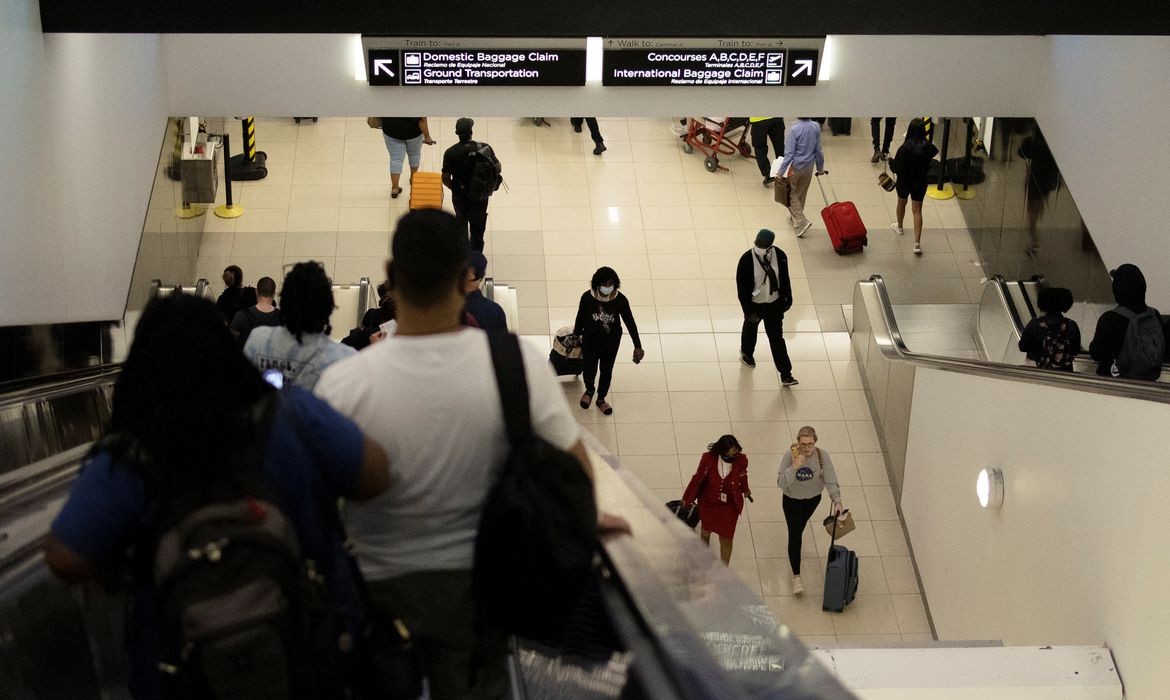 EUA reabrirão em novembro para viajantes estrangeiros vacinados