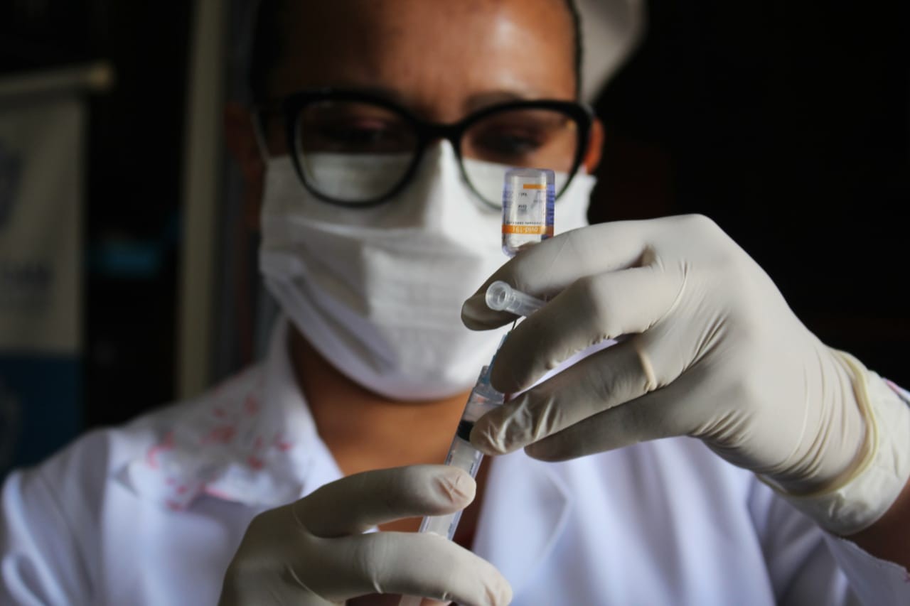 Estado distribuirá doses de Pfizer para avançar a imunização contra Covid-19 de adolescentes