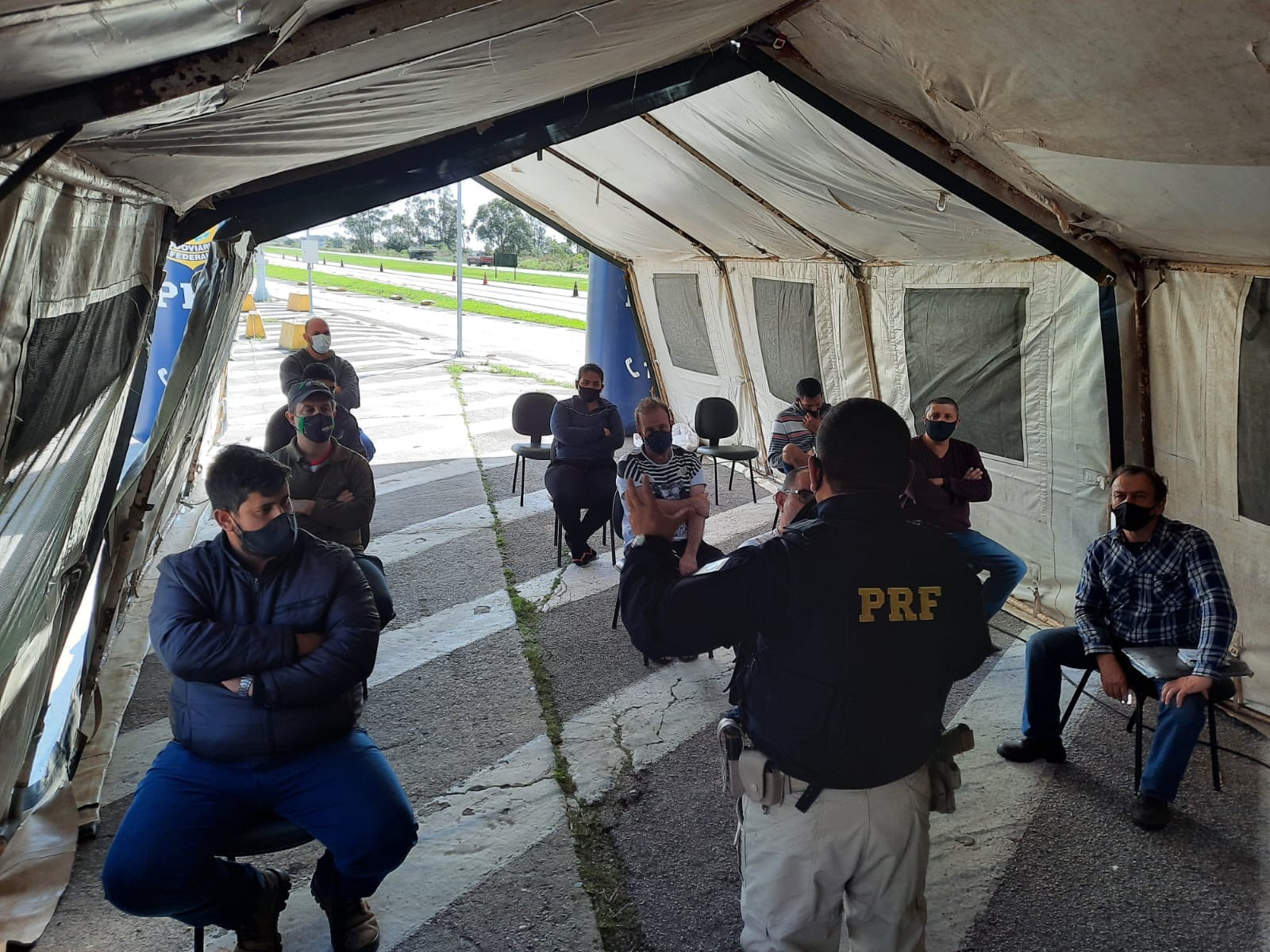 PRF desenvolve ações de educação para o trânsito em Rio Grande