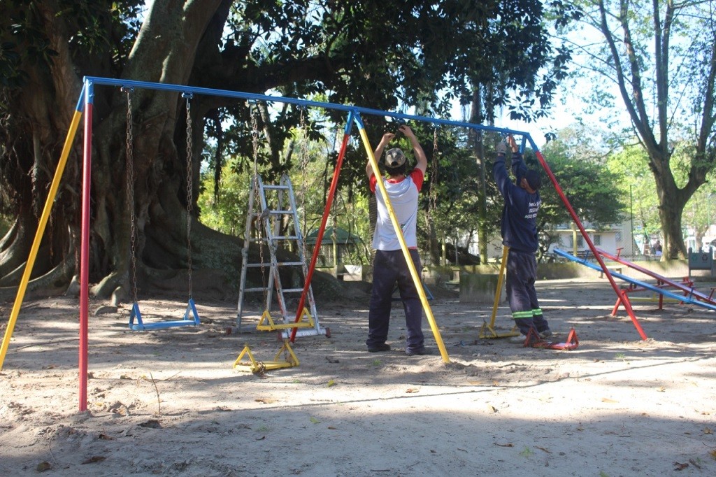 Prefeitura revitaliza parquinho da Praça Tamandaré 