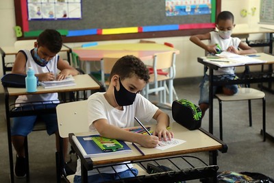 Todos alunos do Ensino Básico do RS terão que participar do modelo híbrido de ensino a partir da próxima segunda-feira (8)