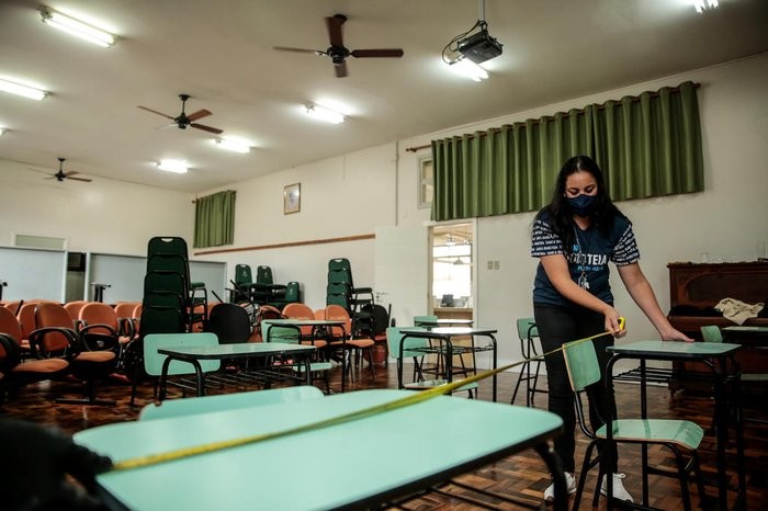"Não há benefícios pedagógicos significativos que justifiquem a retomada das aulas presenciais faltando pouco mais de um mês para o fim do ano letivo", disse o diretor do CPERS