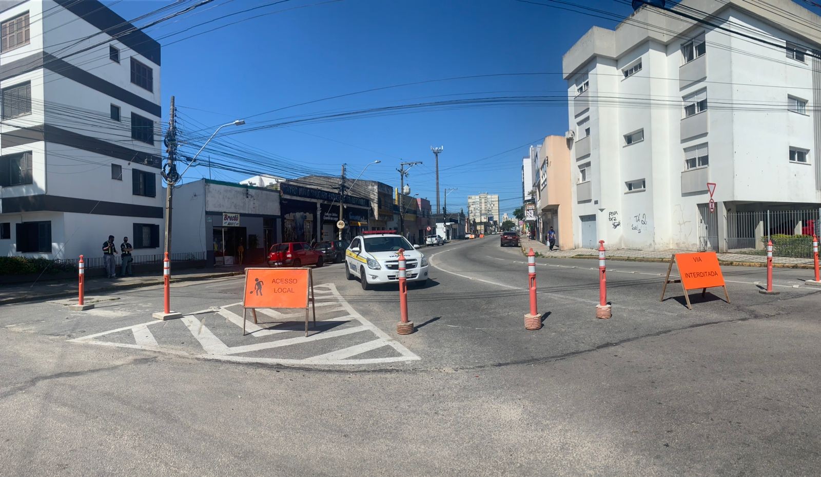 Obra da Corsan causa interrupção da rua Aquidaban, em Rio Grande, pelos próximos 20 dias