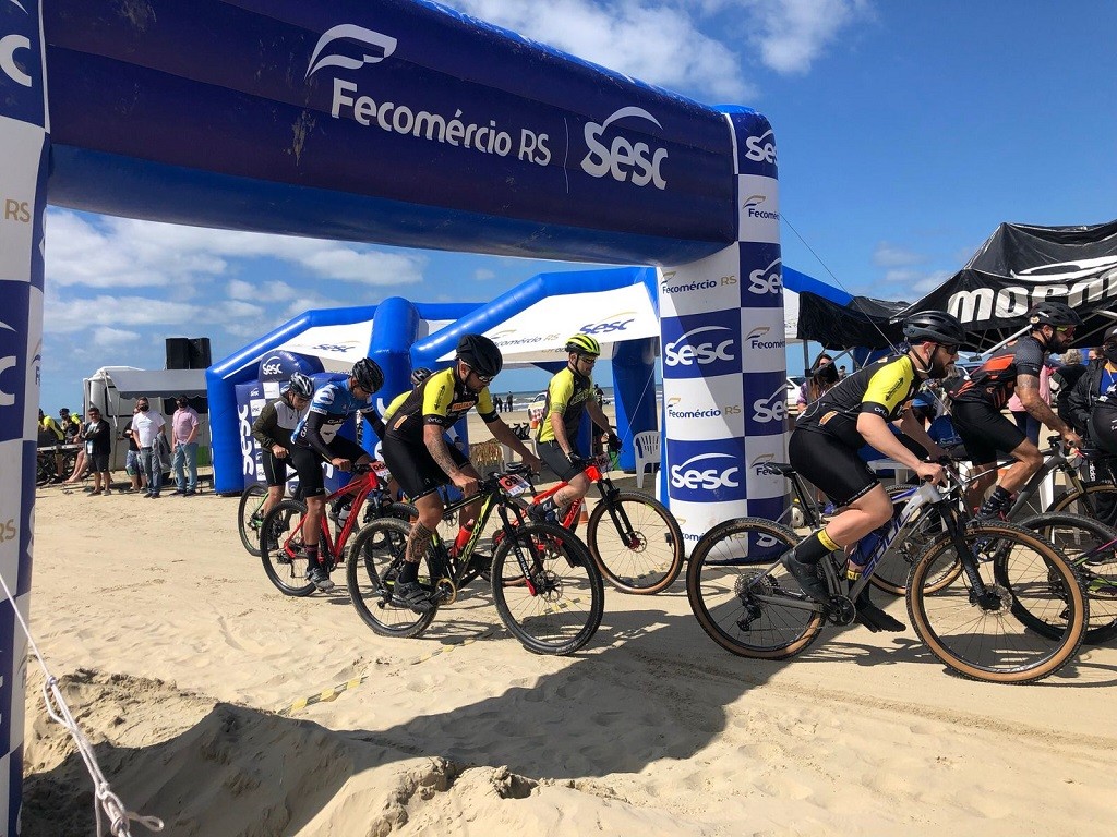 Mais de 100 atletas de diversas regiões participaram do Circuito Costa do Mar Mountain Bike no final de semana em Rio Grande