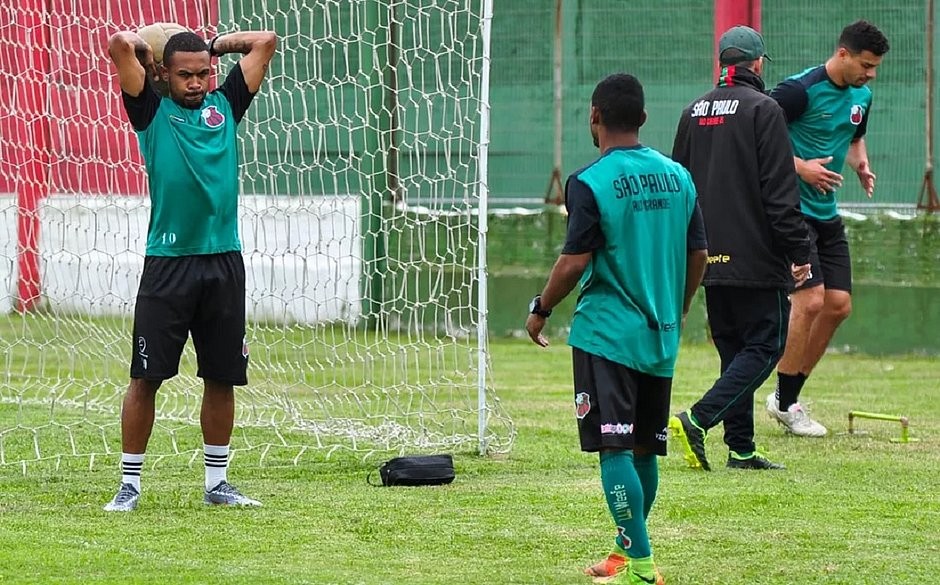 TJD-RS suspende William Ribeiro do futebol por dois anos após agressão ao árbitro Rodrigo Crivellaro