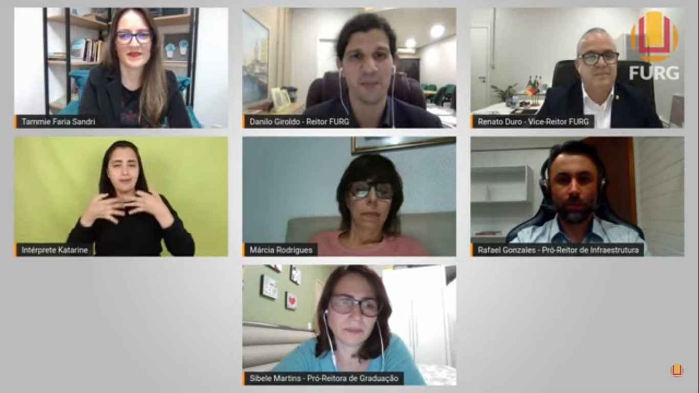 Primeira etapa da retomada das atividades presenciais na Furg iniciou na segunda-feira (18)