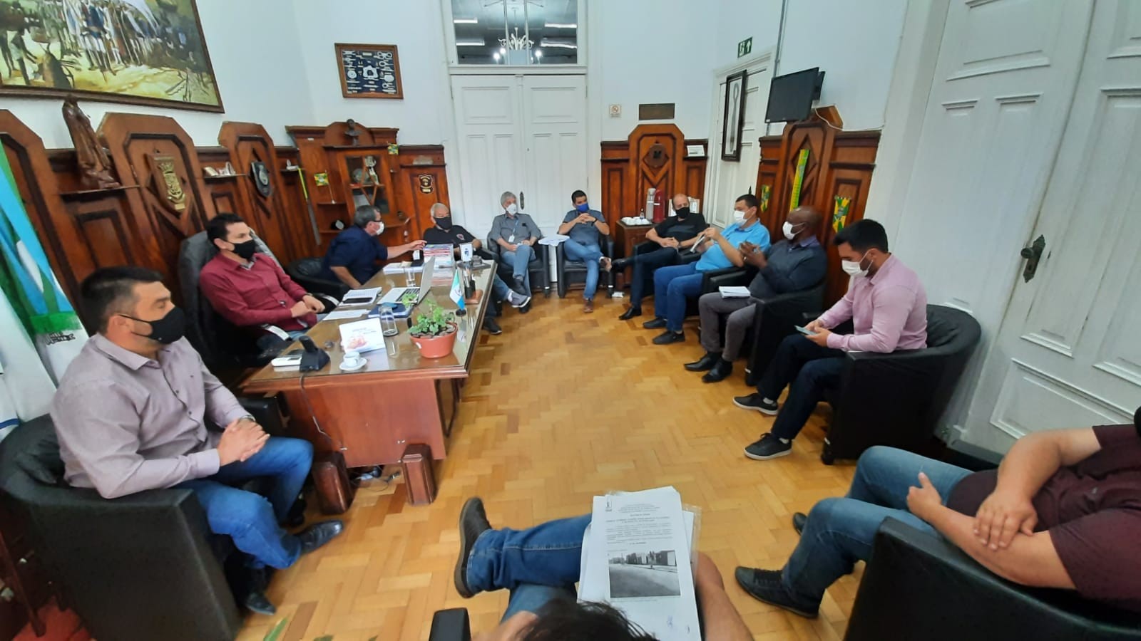 Reunião entre vereadores e representantes da Corsan aborda problemas no Parque Marinha