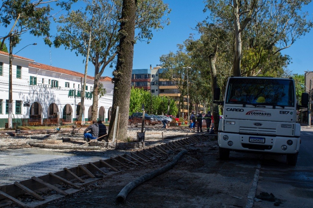 Secretaria do Cassino realiza primeira etapa para construção da nova praça inclusiva, na Avenida Rio Grande