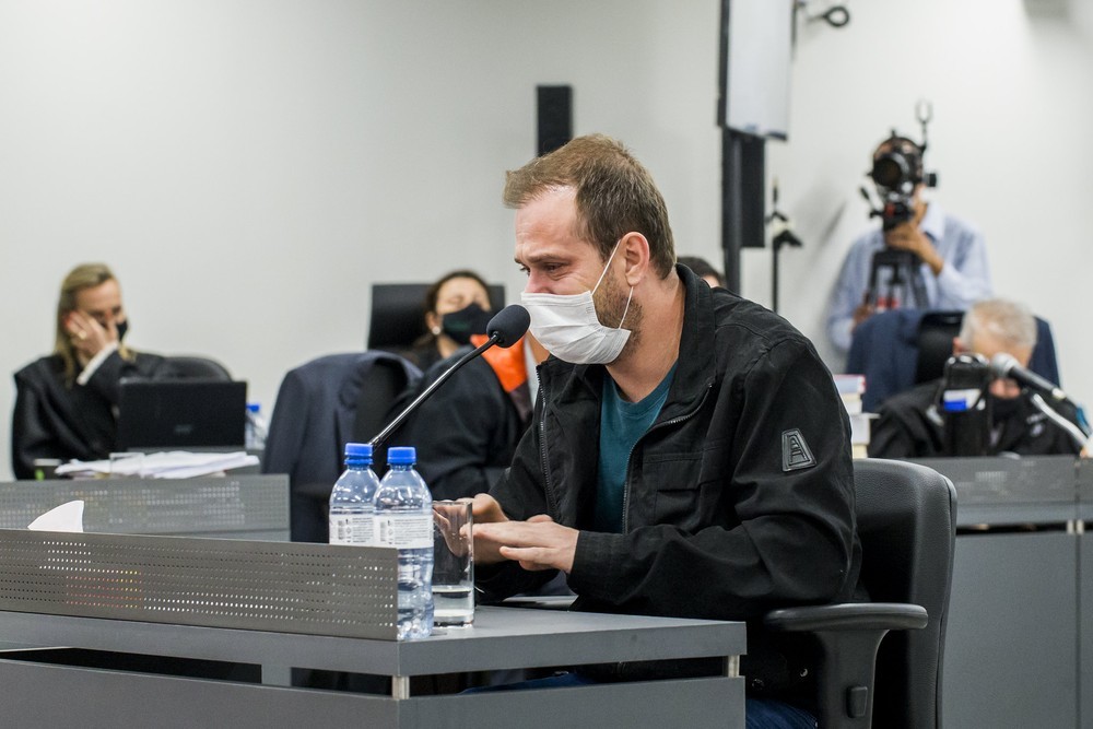 'Eu virei um monstro de um dia para o outro' diz sócio da Boate Kiss em depoimento