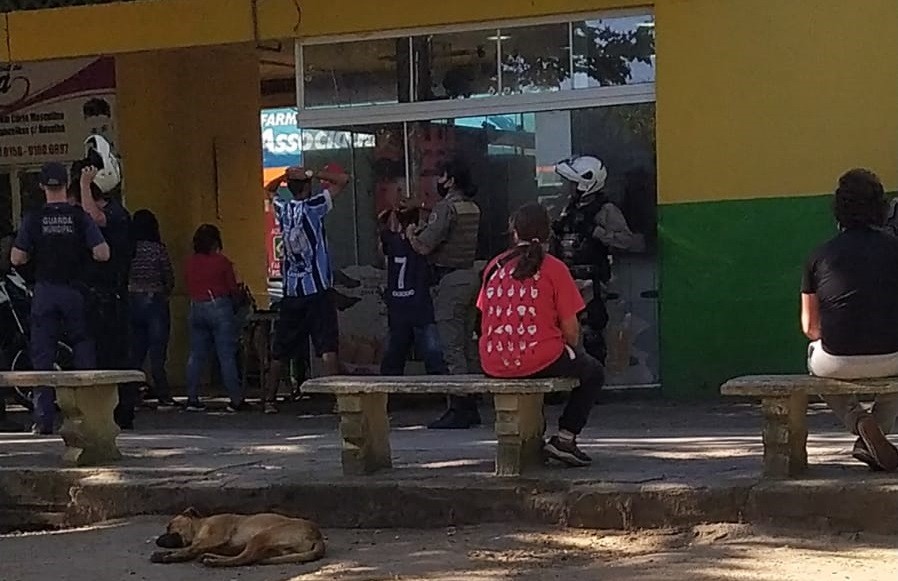Abordagem de menores pela Guarda Municipal termina em briga e apreensão na Praça Tamandaré