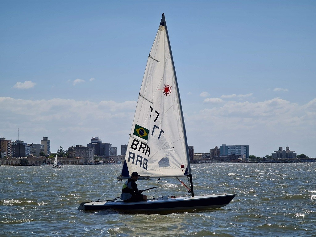 Regata Solidária é realizada para homenagear os 106 anos do Porto Novo do Rio Grande