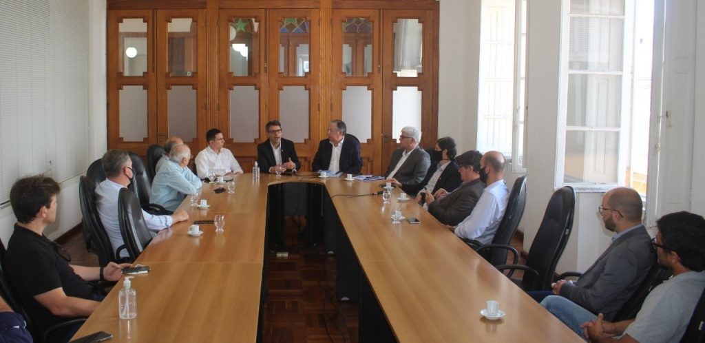 Prefeitos da Zona Sul e Grupo Cobra debatem implantação da Termelétrica Rio Grande