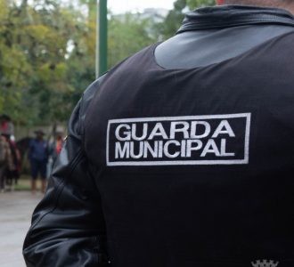  Homem é preso pela Guarda Municipal após agredir companheira grávida no centro de Rio Grande