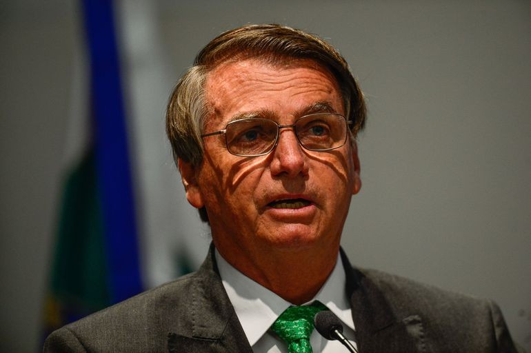 Bolsonaro é internado com suspeita de nova obstrução intestinal em São Paulo