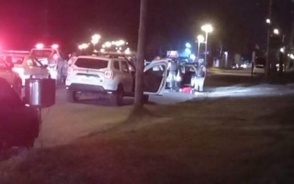 Homicídio termina em perseguição, tiroteio com feridos e prisões; RG já soma três mortes violentas em cinco dias