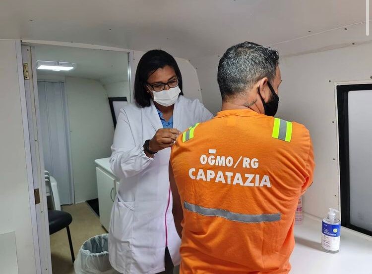  Portos RS promove imunização de trabalhadores portuários com a dose de reforço contra a Covid-19