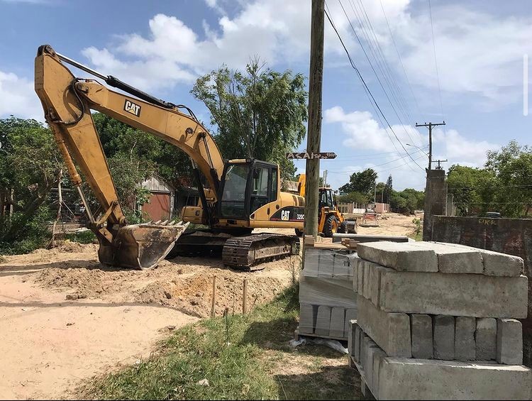 Prefeitura realiza manutenção em rua do Balneário Cassino 