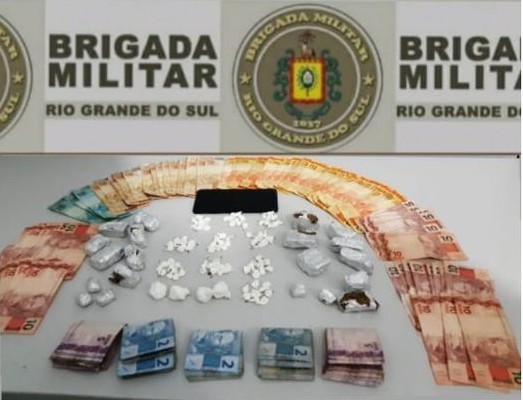Brigada Militar apreende adolescentes por tráfico de drogas no bairro Rural, em Rio Grande