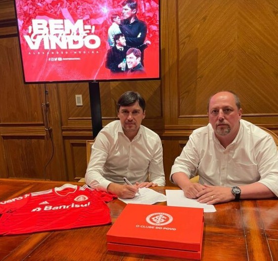 Alexander Medina é o novo técnico do SC Internacional 
