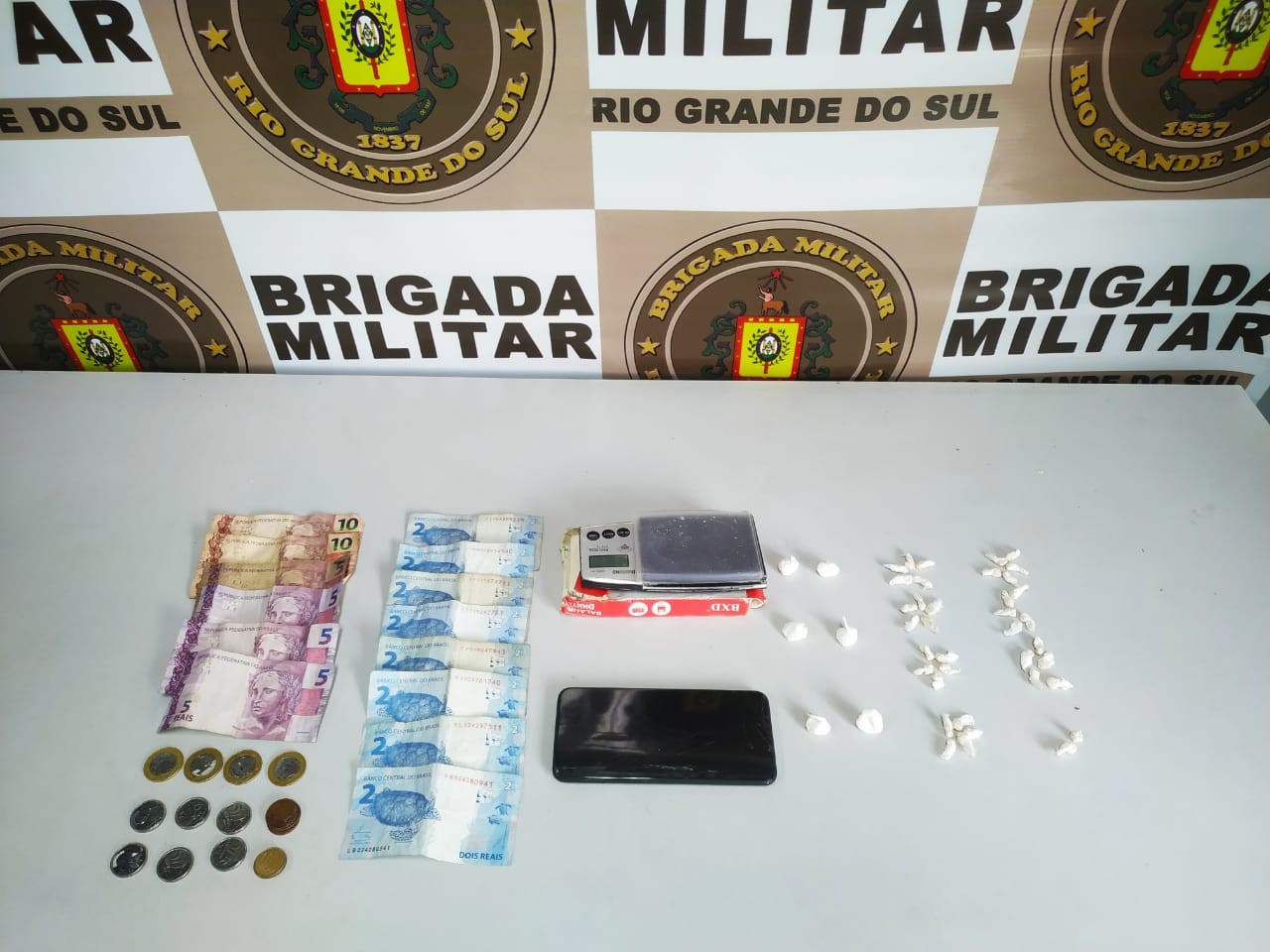Brigada Militar prende homem por tráfico de entorpecentes no bairro São Miguel, em Rio Grande 