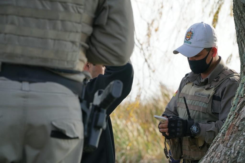 Brigada Militar prende autores do homicídio ocorrido na noite de domingo (16) em Rio Grande