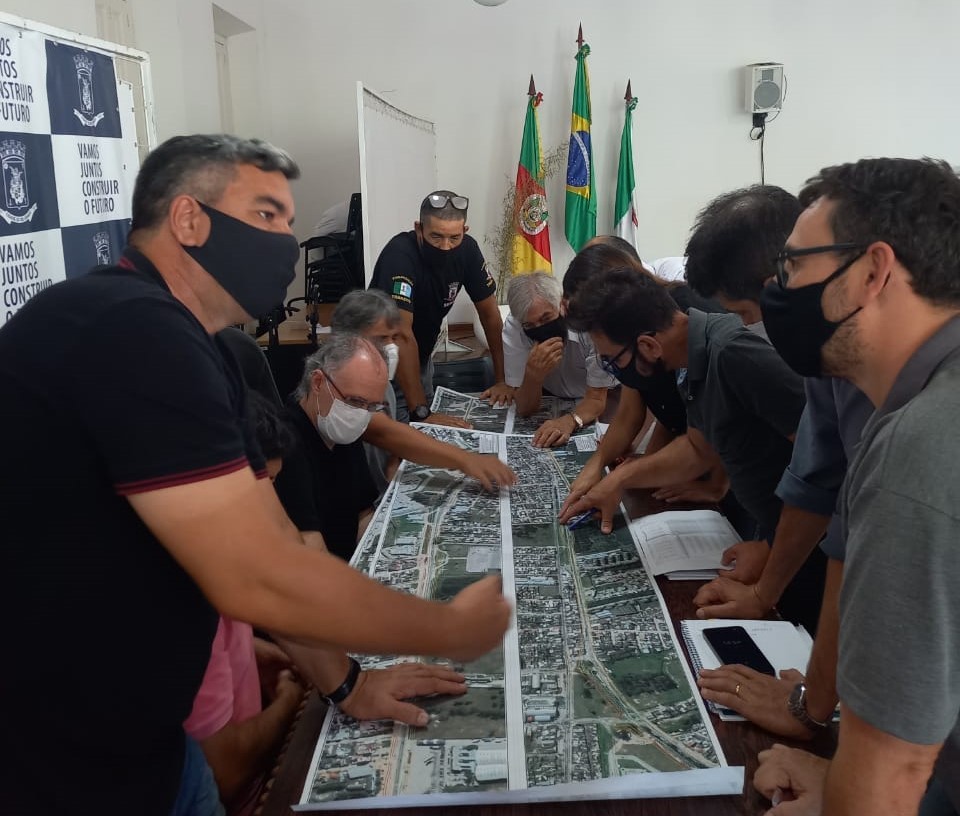 Krolow e Prefeitura se reúnem para estudar melhorias no trânsito e acesso ao novo empreendimento