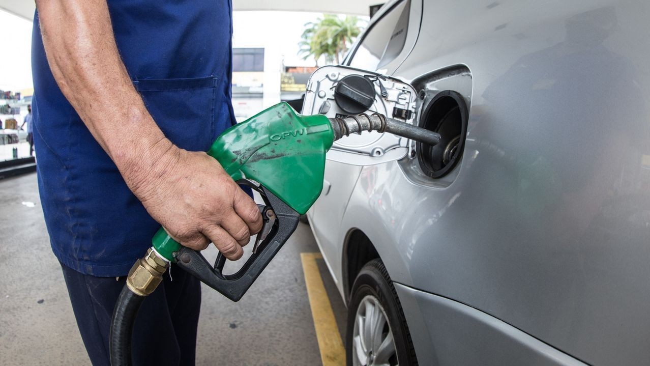 Procon já autuou um posto de combustível em Rio Grande na quinta-feira (10) por aumento de preço injustificado da gasolina