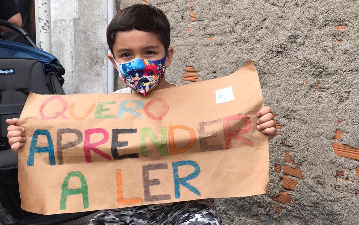 Meu filho não teve direito de iniciar o ano letivo desabafa mãe sobre a falta de monitores e professores na Rede Municipal de Ensino
