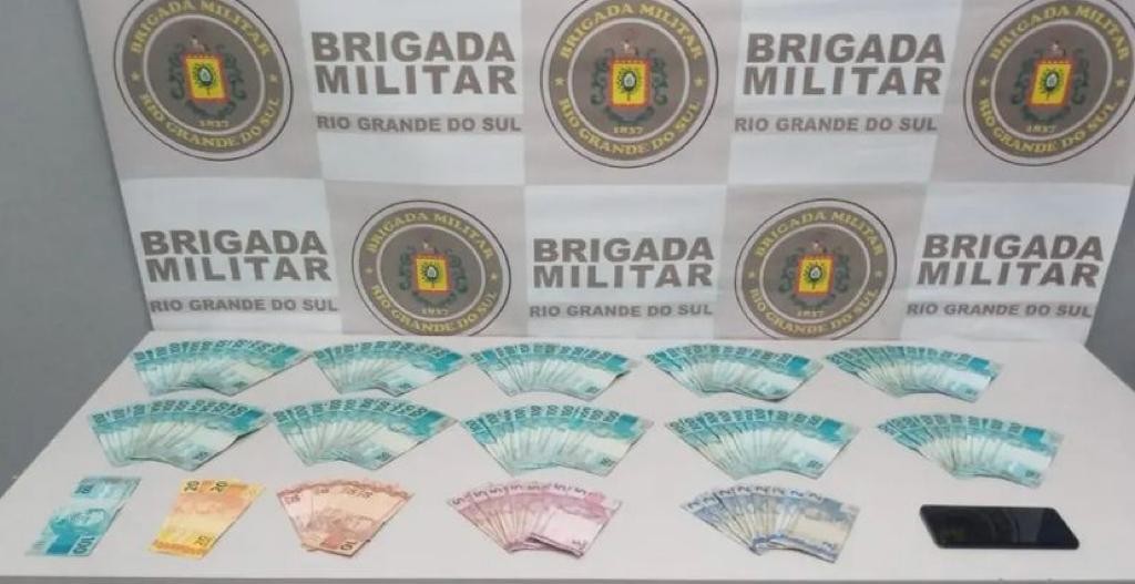 Perseguição: Motorista foge e é preso com mais de R$ 10 mil na ERS 734 depois de não obedecer ordem de parada do 2ºBRBM