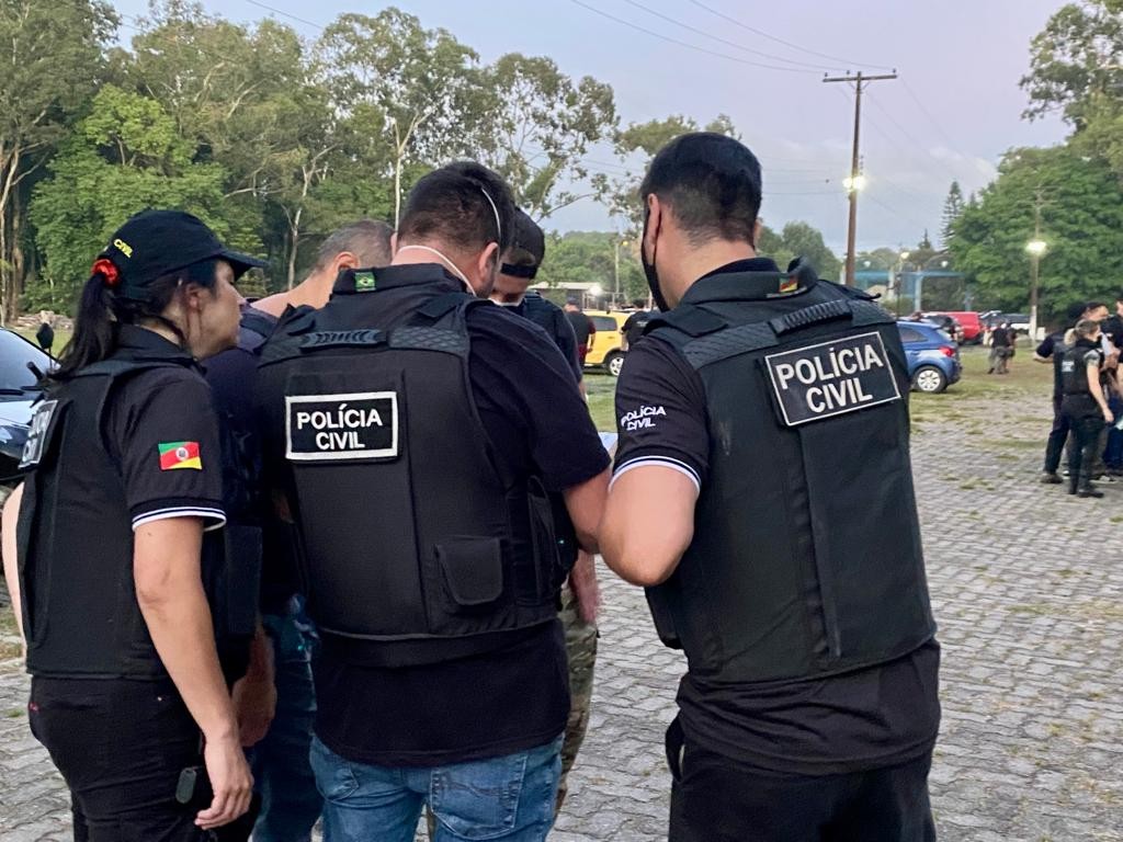 Em mega operação contra o tráfico de drogas, policial civil é baleada em Rio Grande 