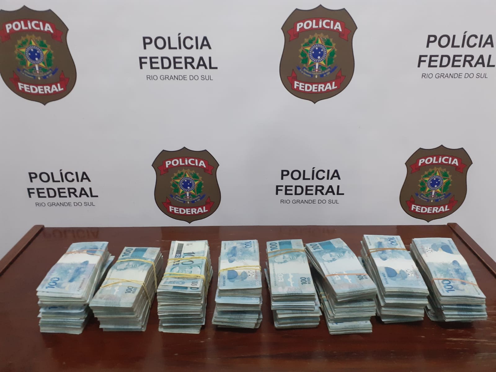 Homem é preso na aduana do Chuí com mais de R$ 400 mil
